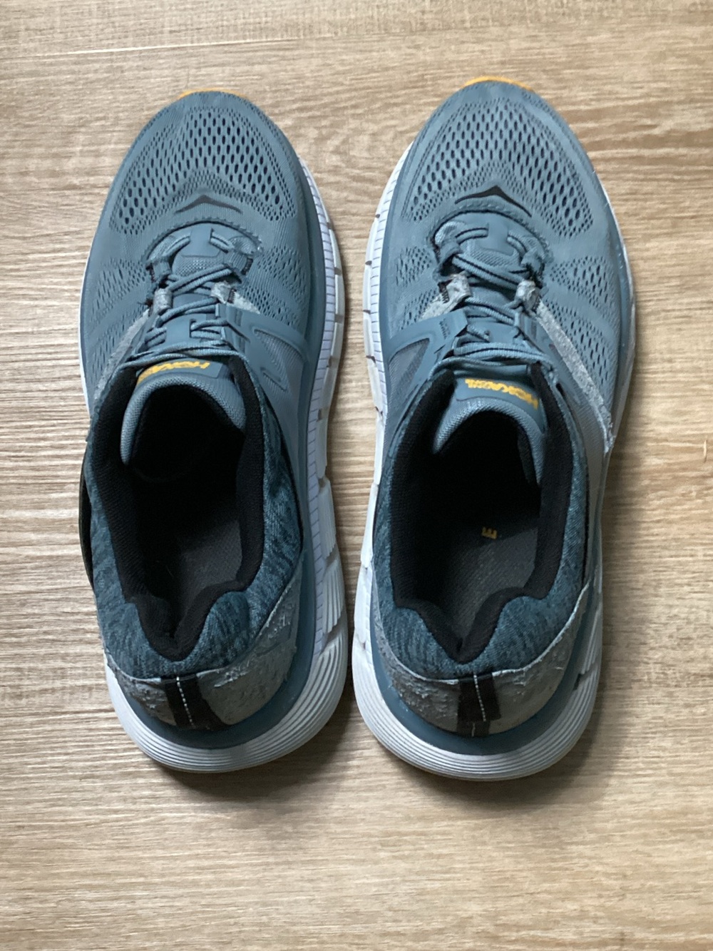 Hoka One One Men’s Gaviota 2 Gray & Yellow Athletic Shoes US11E/EUR45 1/3 - Picture 2 of 6